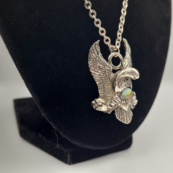 Majestic Silver Eagle Pendant Necklace - Vintage 90s - Picture 4 of 12